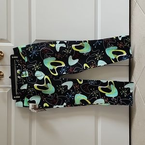 Loudmouth Golf Boomerang Black Capri Pants